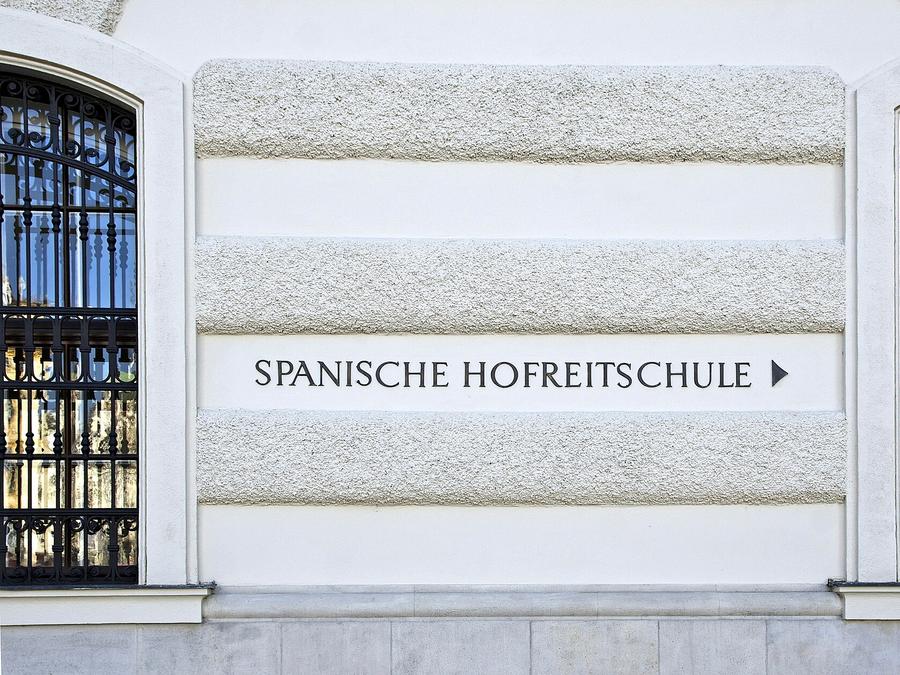 Spanische Hofreitschule