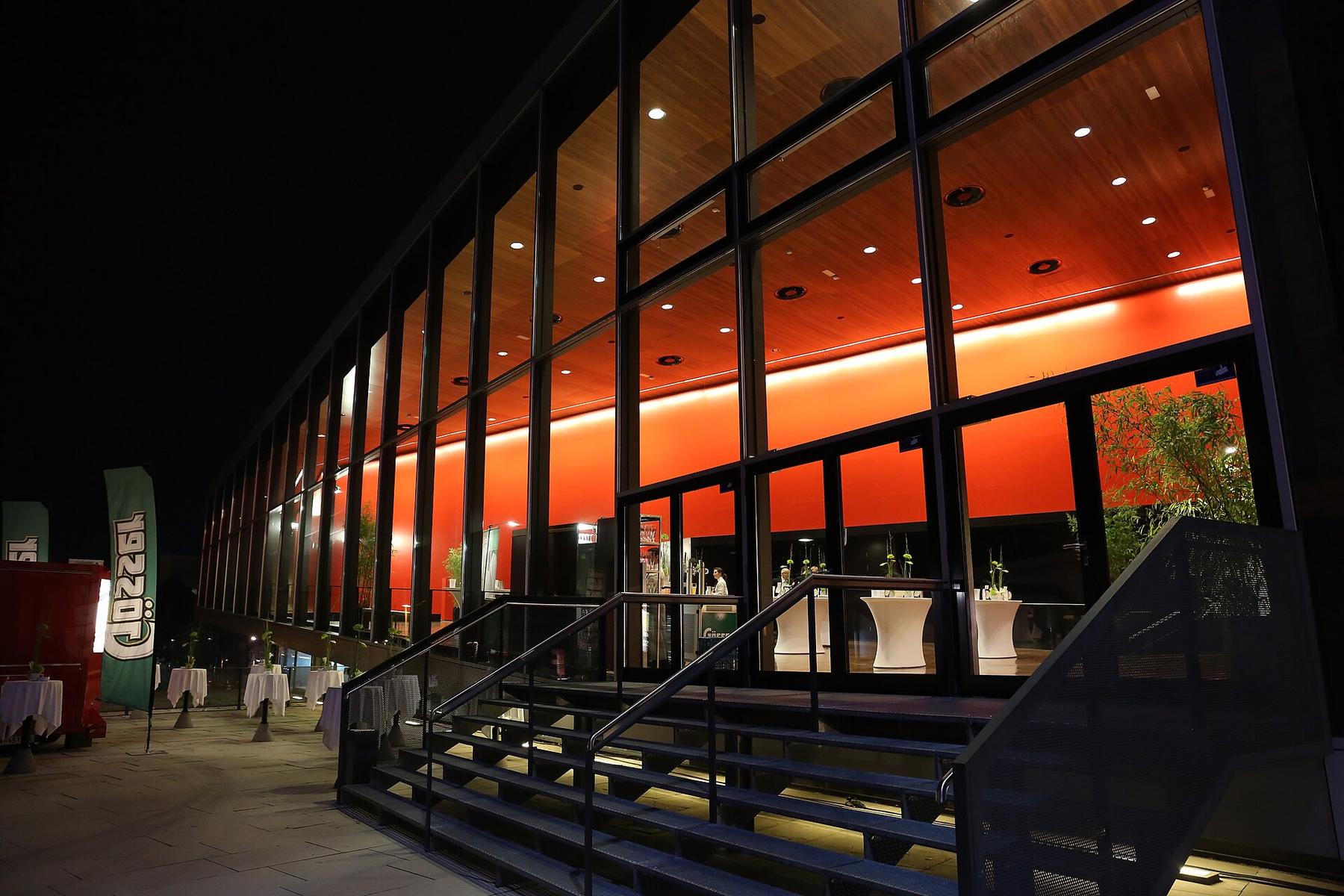 Stadthalle Halle F