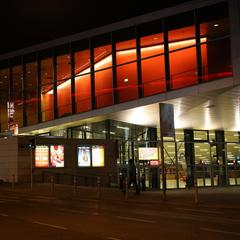 Stadthalle Halle F