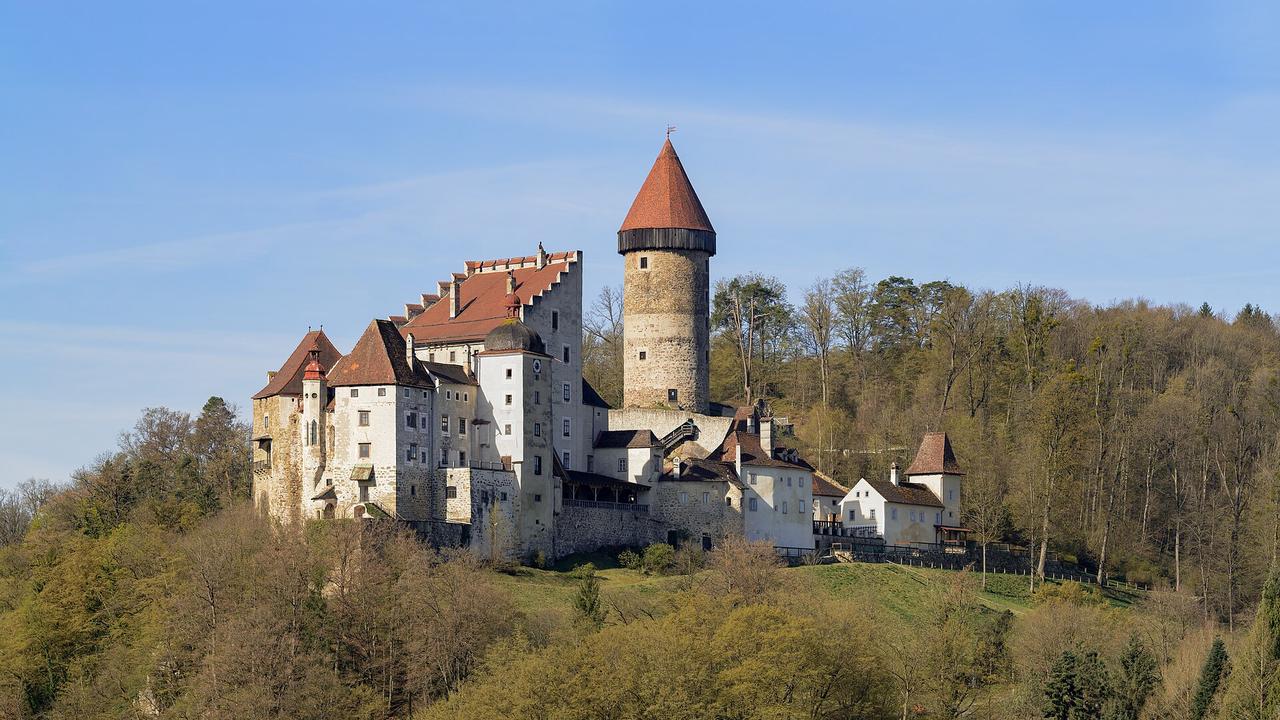 Burg Clam