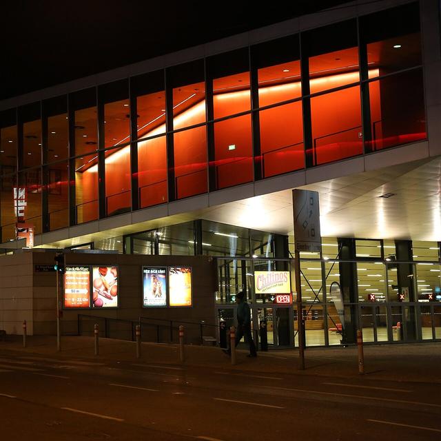 Stadthalle Halle F